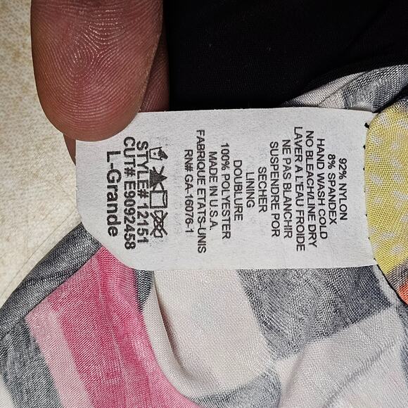 Women’s Retro 80s Y2K Top Sz L Geometric Checker Print Batwing Cold Shoulder USA - Picture 6 of 10